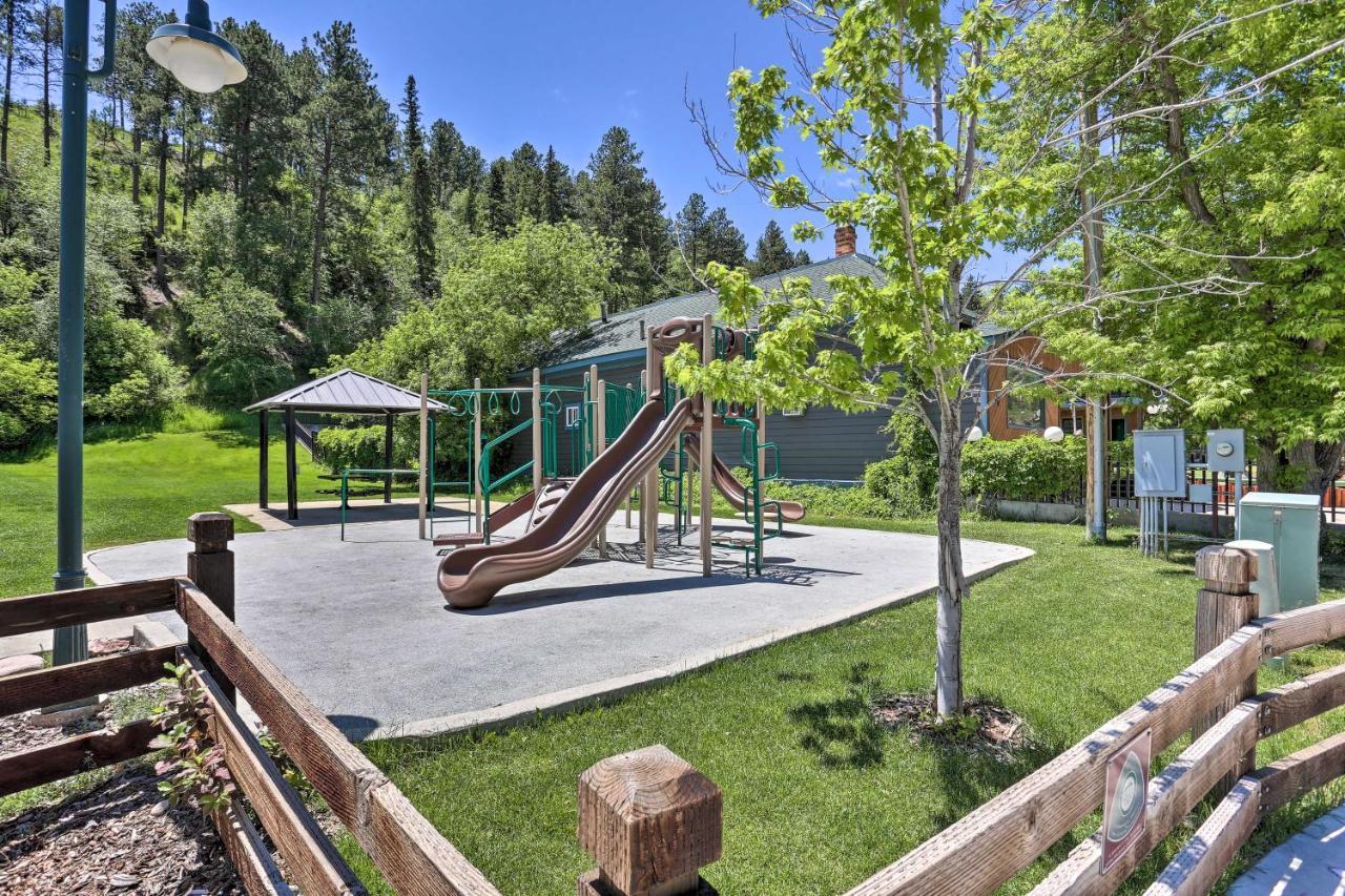 Sleek Deadwood Getaway Less Than 1 Mi To Downtown! Luaran gambar